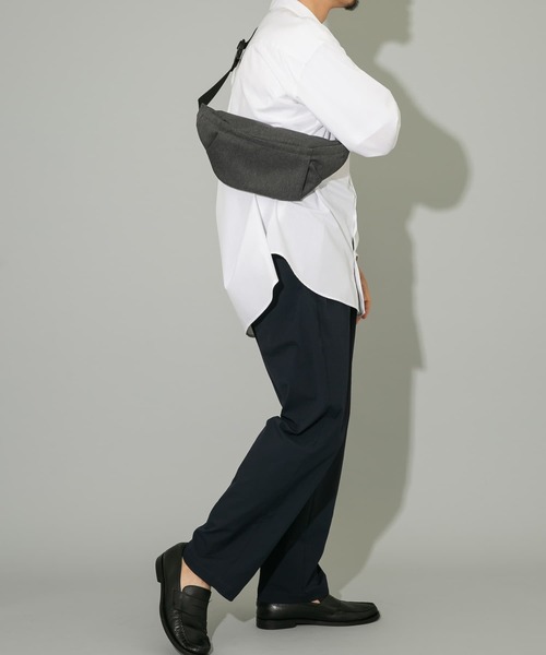 RODE SKO（ロデスコ）の「撥水タックボディバッグ（ショルダーバッグ・メンズ・チャコールグレー/ブラック・ONE）」の21枚目の写真