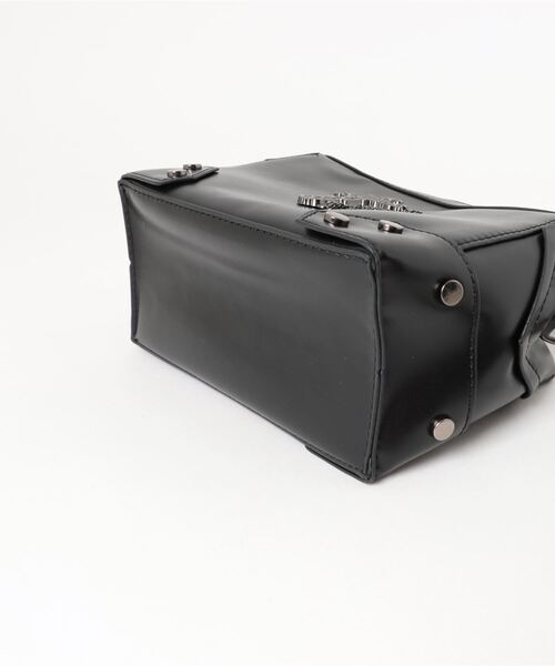 c.u.l(シーユーエル)の「ボックス型 クロスデザイン 2wayショルダーバッグ cula1016(ショルダーバッグ・レディース・ブラック/ブラック系その他・FREE)」の22枚目の写真