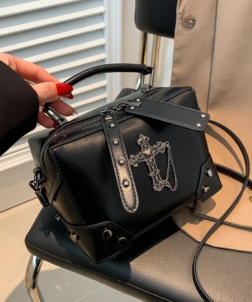 c.u.l(シーユーエル)の「ボックス型 クロスデザイン 2wayショルダーバッグ cula1016(ショルダーバッグ・レディース・ブラック/ブラック系その他・FREE)」の6枚目の写真