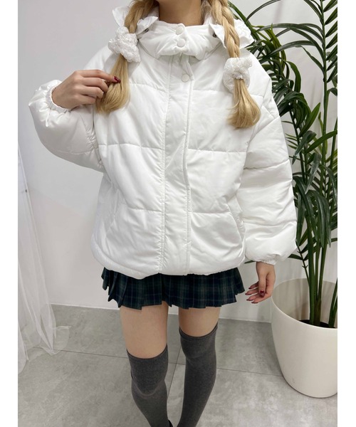 PHILLY（フィリー）の「【PHILLY】フリルフードフェイクダウンジャケット（ブルゾン・レディース・ブラック/ホワイト・FREE）」の4枚目の写真