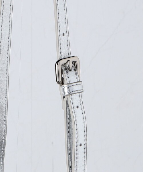 UNITED ARROWS(ユナイテッドアローズ)の「パネル バゲットバッグ(ハンドバッグ・レディース・シルバー/ブラック・FREE)」の16枚目の写真