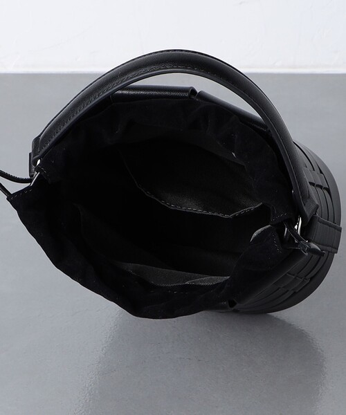 UNITED ARROWS(ユナイテッドアローズ)の「パネル バゲットバッグ(ハンドバッグ・レディース・シルバー/ブラック・FREE)」の4枚目の写真