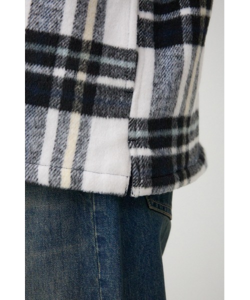 AZUL by moussy(アズールバイマウジー)の「中綿キルトCPOジャケット(ブルゾン・メンズ・ブラウン系その他/ブルー系その他/ブラック系その他・FREE)」の15枚目の写真
