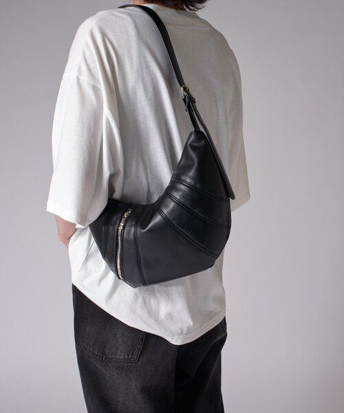 Lui's（ルイス）の「【Neucon/ニューコン】 ステッチデザインシンセティックレザーZIPショルダーバッグ（ショルダーバッグ・メンズ・ブラック/ブラウン・FREE）」の15枚目の写真