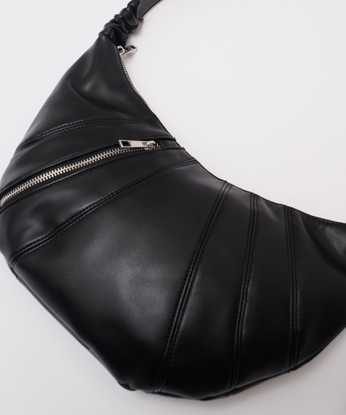 Lui's（ルイス）の「【Neucon/ニューコン】 ステッチデザインシンセティックレザーZIPショルダーバッグ（ショルダーバッグ・メンズ・ブラック/ブラウン・FREE）」の9枚目の写真