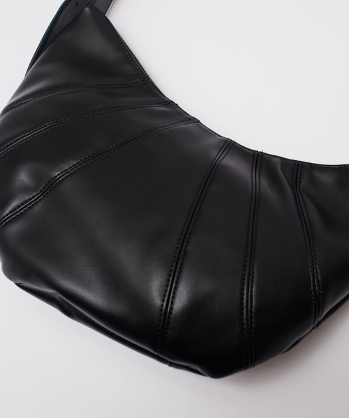 Lui's（ルイス）の「【Neucon/ニューコン】 ステッチデザインシンセティックレザーZIPショルダーバッグ（ショルダーバッグ・メンズ・ブラック/ブラウン・FREE）」の11枚目の写真