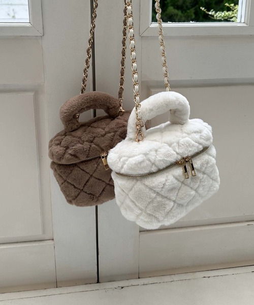 archives（アルシーヴ）の「ファーキルトバニティバッグ（ショルダーバッグ・レディース・ベージュ/オフホワイト・FREE）」の2枚目の写真