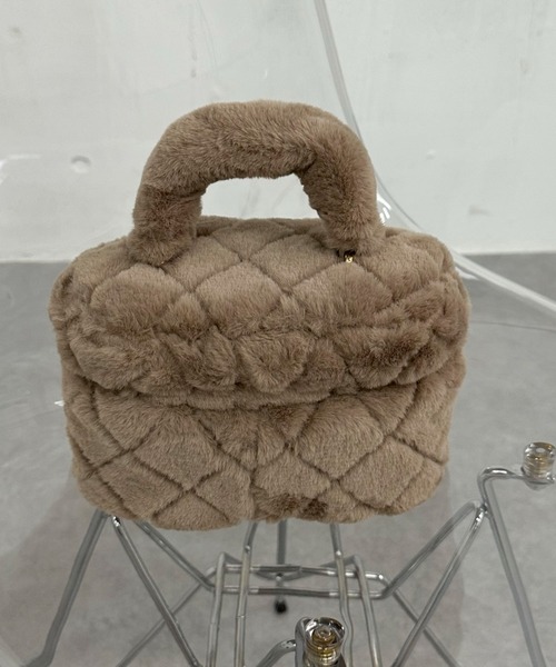 archives（アルシーヴ）の「ファーキルトバニティバッグ（ショルダーバッグ・レディース・ベージュ/オフホワイト・FREE）」の19枚目の写真