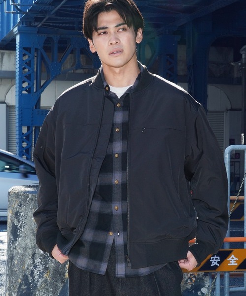 jiggys shop(ジギーズショップ)の「中綿MA-1パデッドジャケットブルゾン(MA-1・メンズ・ブラック・MEDIUM/LARGE/X-LARGE)」の15枚目の写真