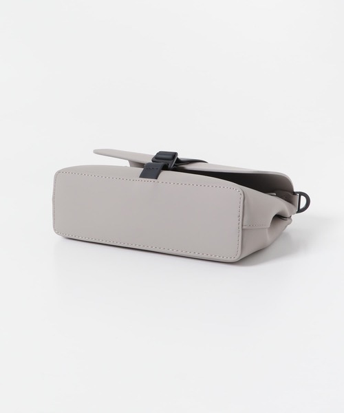 SENSE OF PLACE by URBAN RESEARCH（センスオブプレイスバイアーバンリサーチ）の「GASTON LUGA　Splash Crossbody Bag（ボディバッグ/ウエストポーチ・メンズ・グレー系その他・ONE）」の4枚目の写真