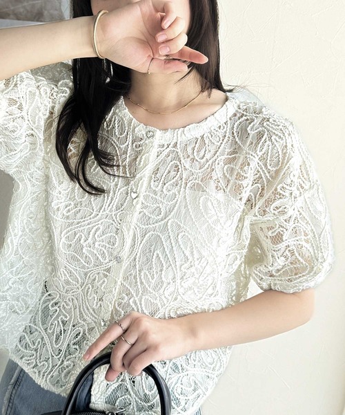 セール】【mily bilet】大人の華やかトップス。ハートボタン使い