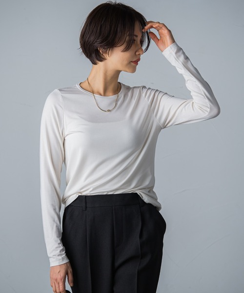 LAUTREAMONT(ロートレアモン)の「【WEB限定】吸湿発熱 なめらかインナー≪洗える≫(Tシャツ/カットソー・レディース・チャコールグレー/ブラック/ベージュ/ブラウン/オフホワイト・9号/11号)」の2枚目の写真