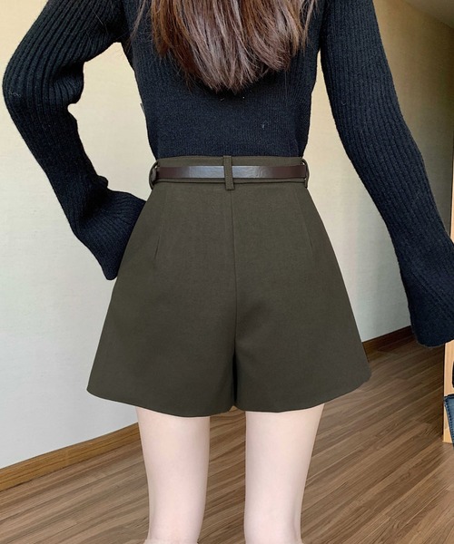 gossip!ロサンゼルス(ゴシップロサンゼルス)の「【サイズあり】ウールライク ヴィンテージ ハイウエスタック 厚手ショートパンツ(ベルト付)秋冬の定番アイテム)(その他パンツ・レディース・ブラック/カーキ/グレー・S/M/L/XL)」の15枚目の写真