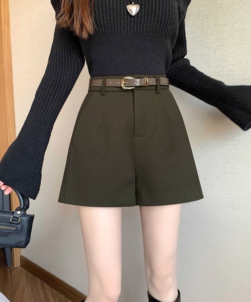 gossip!ロサンゼルス(ゴシップロサンゼルス)の「【サイズあり】ウールライク ヴィンテージ ハイウエスタック 厚手ショートパンツ(ベルト付)秋冬の定番アイテム)(その他パンツ・レディース・ブラック/カーキ/グレー・S/M/L/XL)」の13枚目の写真