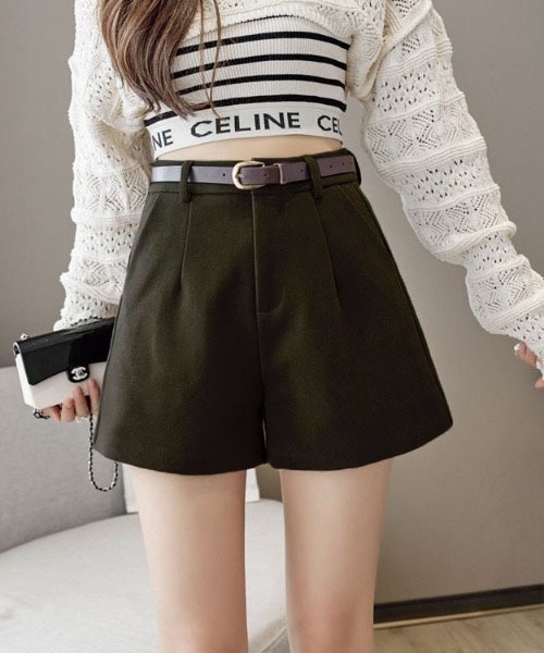 gossip!ロサンゼルス(ゴシップロサンゼルス)の「【サイズあり】ウールライク ヴィンテージ ハイウエスタック 厚手ショートパンツ(ベルト付)秋冬の定番アイテム)(その他パンツ・レディース・ブラック/カーキ/グレー・S/M/L/XL)」の11枚目の写真