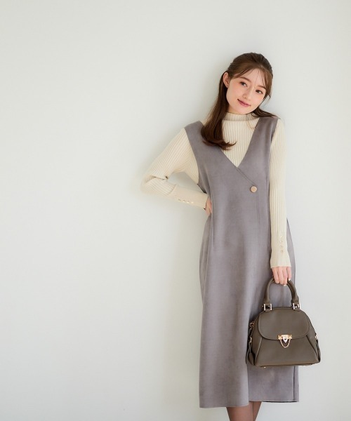 12Twelve Agenda（トゥエルブ　アジェンダ）の「Vネックラップ風スエードジャンスカ（ジャンパースカート・レディース・グレイッシュベージュ/チャコールグレー/ブルー/グリーン・M）」の12枚目の写真