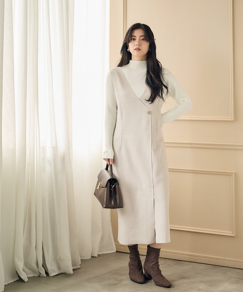 12Twelve Agenda（トゥエルブ　アジェンダ）の「Vネックラップ風スエードジャンスカ（ジャンパースカート・レディース・グレイッシュベージュ/チャコールグレー/ブルー/グリーン・M）」の8枚目の写真