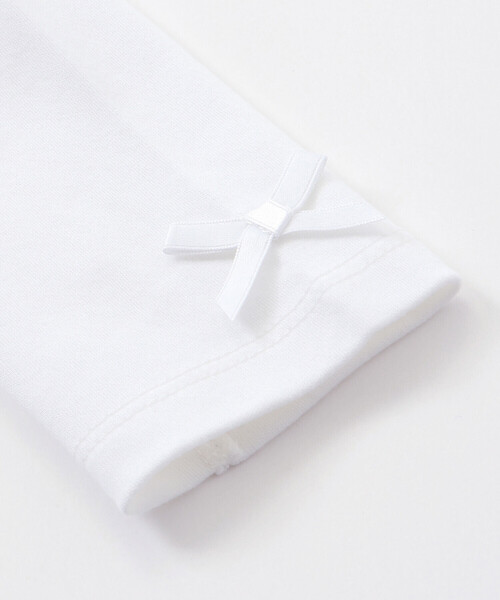 BeBe（ベベ）の「アイリス切手プリント長袖Tシャツ(90~150cm)（Tシャツ/カットソー・キッズ・ホワイト/ブルー・130cm/100cm/140cm/90cm/110cm/120cm/150cm）」の5枚目の写真