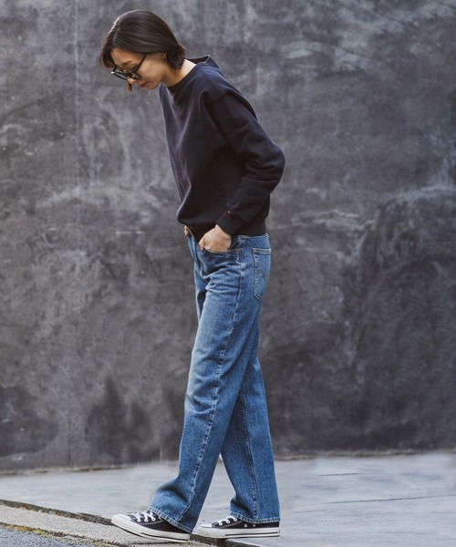 Levi's(リーバイス)の「Levi's/リーバイス HERITAGE クルーネックスウェットシャツ(スウェット・レディース・ブラック・L/M/S)」の2枚目の写真
