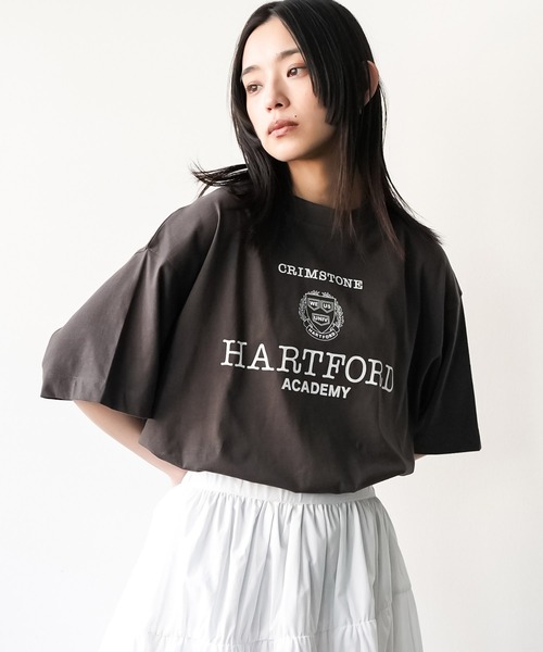 mili an deni(ミリアンデニ)の「半袖カレッジプリントTシャツ(Tシャツ/カットソー・レディース・ブラック/オフホワイト/チャコールグレー・M/L)」の3枚目の写真