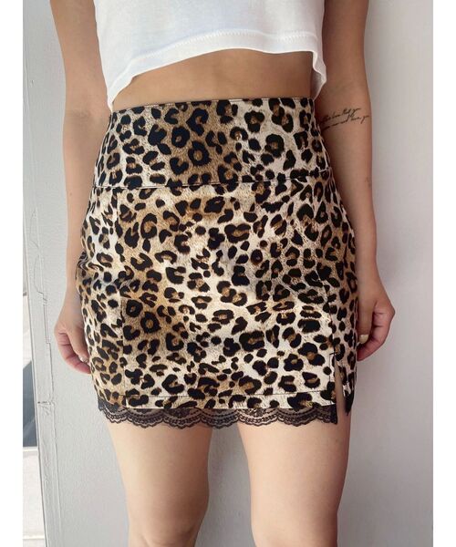 EVRIS（エヴリス）の「レオパードスリットミニスカート（スカート・レディース・ベージュ/グレー・MEDIUM/SMALL）」の4枚目の写真