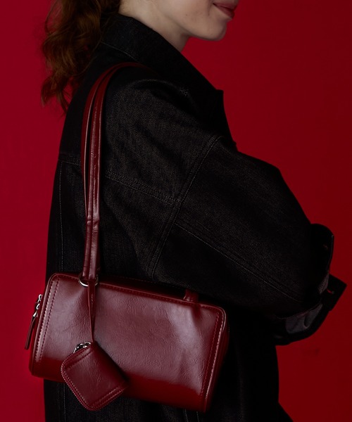 BONLECILL Marche(ボンルシールマルシェ)の「【BONLECILL Marche】ミニポーチ付き ロングハンドルスクエアボストンバッグ(ボストンバッグ・レディース・ブラック/ブラウン/レッド・FREE)」の19枚目の写真