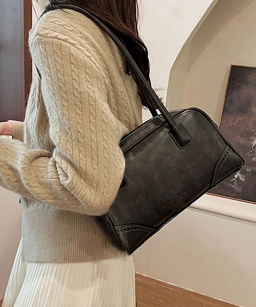 florist（フローリスト）の「【軽い◎・500mlペットボトル収納可】エンボスロゴレザーライクボストンバッグ/ショルダーバッグ（ボストンバッグ・レディース・ダークウッド/キャメル/ブラック/ライトブラウン・FREE）」の16枚目の写真