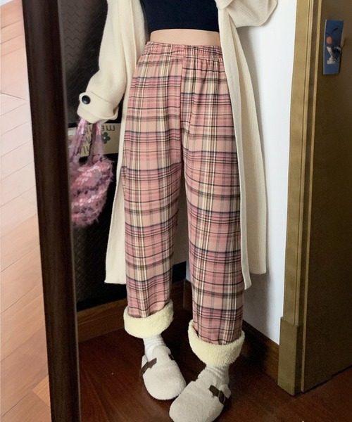 LUMIRA(アパレル)(ルミラ)の「着る毛布 パンツ(その他パンツ・レディース・B/I/K/L/M/N/D/E/F/A/J/G・FREE)」の1枚目の写真