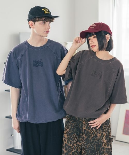 PBLIM（ページボーイリム）の「《UNISEX》プックリロゴTシャツ（Tシャツ/カットソー・レディース・ブルー/チャコールグレー/マスタード・MEDIUM/LARGE）」の4枚目の写真