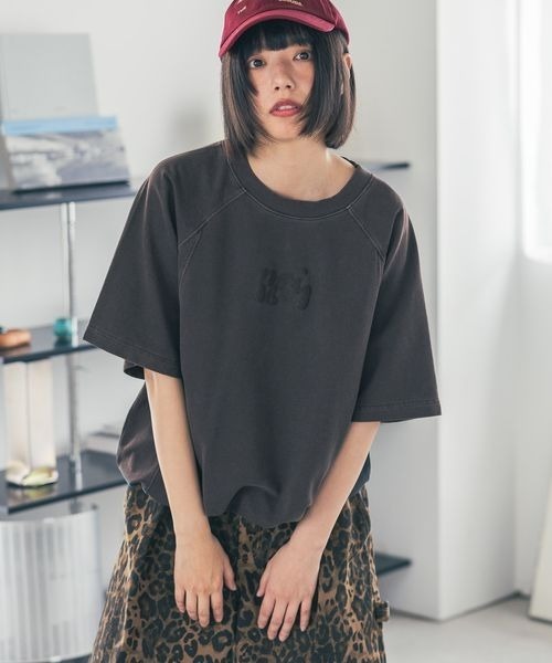 PBLIM（ページボーイリム）の「《UNISEX》プックリロゴTシャツ（Tシャツ/カットソー・レディース・ブルー/チャコールグレー/マスタード・MEDIUM/LARGE）」の8枚目の写真