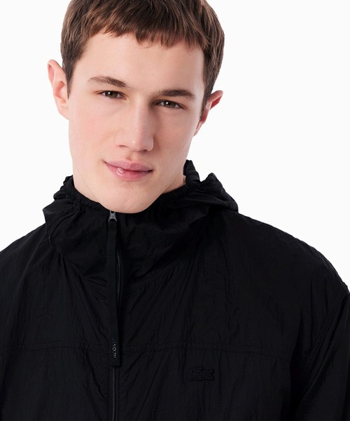 LACOSTE（ラコステ）の「ワッシャーナイロンパッカブルフードジャケット（ナイロンジャケット・メンズ・ブラック・46/48/50/52）」の4枚目の写真