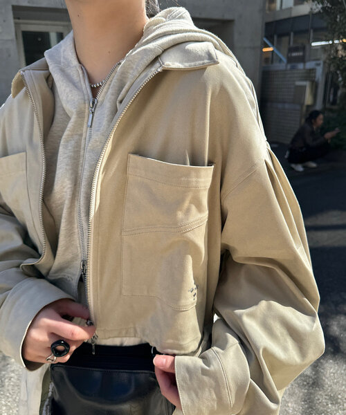 Kastane（カスタネ）の「スタッズスウェードジャケット（その他