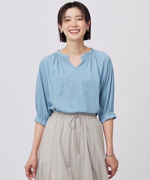 J.PRESS(ジェイプレス)の「【洗える】トリコットバイオ スモッキング カットソー(Tシャツ/カットソー・レディース・ライトグリーン系/ホワイト系/ピンク系/ダルブルー系・T13/T15)」の3枚目の写真