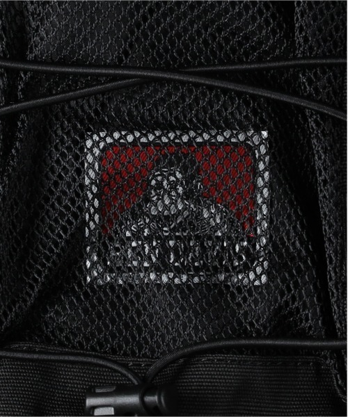 Right-on(ライトオン)の「【BEN DAVIS】「STREET DAYPACK」バックパック / 31L(バックパック/リュック・メンズ・ホワイト×ブラック/レッド・ONE SIZE)」の6枚目の写真