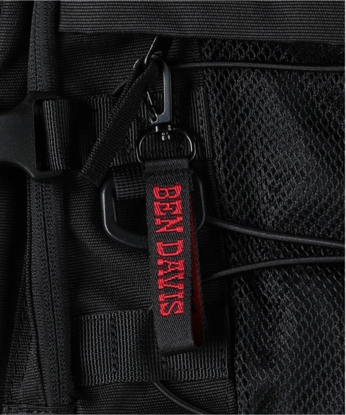 Right-on(ライトオン)の「【BEN DAVIS】「STREET DAYPACK」バックパック / 31L(バックパック/リュック・メンズ・ホワイト×ブラック/レッド・ONE SIZE)」の7枚目の写真