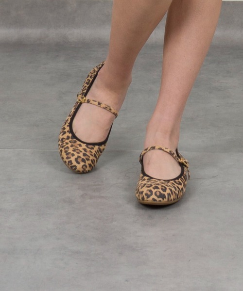 UNISA（ユニサ）の「【UNISA】フラット　ストラップシューズ カンフーシューズ メリージェーン パンプス バレエ（パンプス・レディース・レオパード/シルバー/アイボリー/ブラック・39/36/37/38）」の4枚目の写真