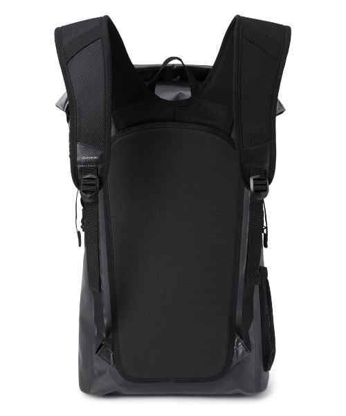 DAKINE（ダカイン）の「DAKINE メンズ CYCLONE LT WET/DRY ROLLTOP PACK 30L バックパック/リュック 【2025年春夏モデル】/ダカインロールトップバッグパック・リュックサック（バックパック/リュック・メンズ・ブラック・FREE）」の3枚目の写真