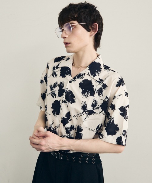 Shoowtime(ショウタイム)の「Retro flower pattern monotone open-neck shirt / レトロフラワーパターンモノトーン開襟シャツ(シャツ/ブラウス・メンズ・ホワイト系/ブラック系・MEDIUM/LARGE/X-LARGE)」の7枚目の写真