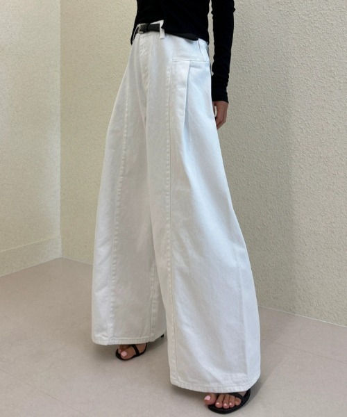 MONO8（モノハチ）の「サイドフレア　ワイドデニムパンツ（デニムパンツ・レディース・オフホワイト/ブルーグレー・M/S）」の21枚目の写真