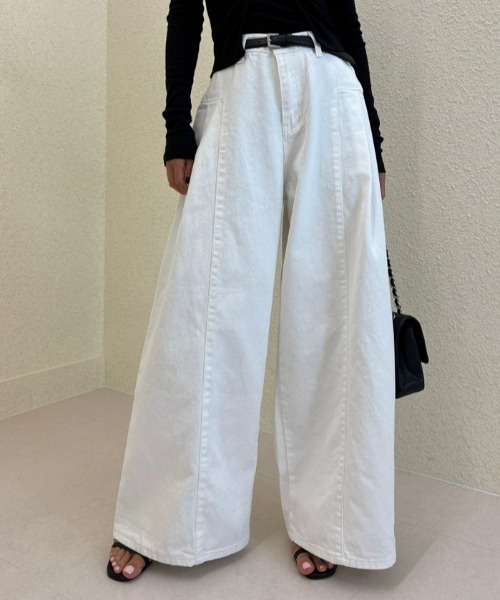 MONO8（モノハチ）の「サイドフレア　ワイドデニムパンツ（デニムパンツ・レディース・オフホワイト/ブルーグレー・M/S）」の20枚目の写真