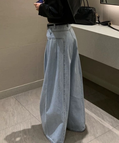 MONO8（モノハチ）の「サイドフレア　ワイドデニムパンツ（デニムパンツ・レディース・オフホワイト/ブルーグレー・M/S）」の13枚目の写真