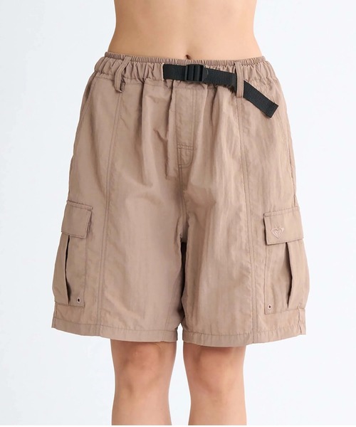 ROXY(ロキシー)の「WILD WANDER /ロキシーワイドシルエットカーゴハーフパンツ(その他パンツ・レディース・ブラック/グリーン/ブラウン・SMALL/LARGE/MEDIUM)」の8枚目の写真
