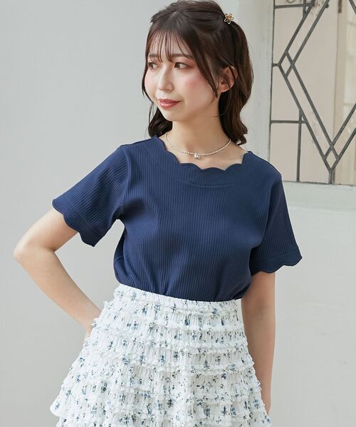 MAJESTIC LEGON（マジェスティックレゴン）の「【WEB限定アイテム】スカラップデザイントップス（Tシャツ/カットソー・レディース・ライトグリーン/ネイビー/アイボリー/ブラック/チャコールグレー/ボルドー/ブラウン/ラベンダー・MEDIUM）」の10枚目の写真