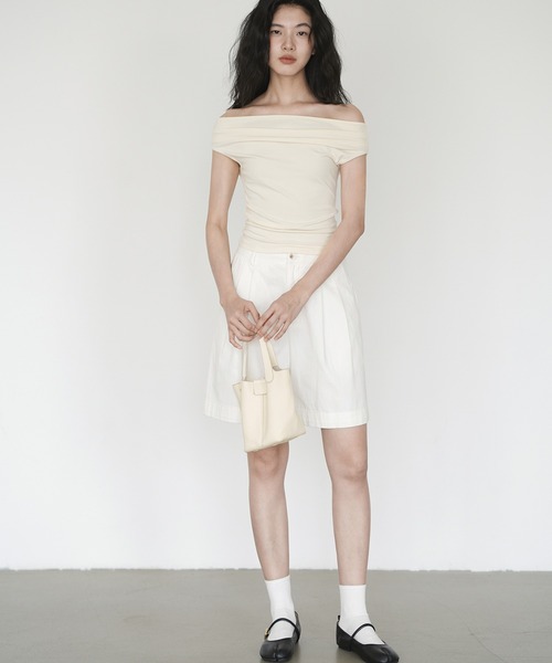 c.u.l(シーユーエル)の「オフショルダーコンパクトトップス EM25s066【EIGHTHMONTH】(その他トップス・レディース・ダークグレー/アイボリー・S/M/L)」の8枚目の写真