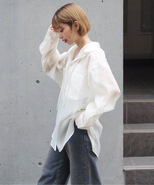 tiptop（ティップトップ）の「アソートシアーフードBIGシャツ（シャツ/ブラウス・レディース・オフホワイト/ピンク/チャコールグレー/ブルー系その他/ブラック系その他・FREE）」の11枚目の写真