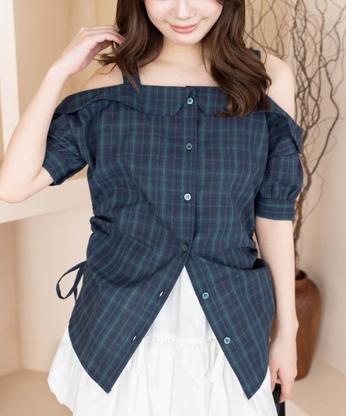 clear（クリア）の「オフショルチェックシャツ［大人カジュアル 夏］≪SS新作≫（シャツ/ブラウス・レディース・グリーン/ネイビー/オレンジ・F）」の4枚目の写真