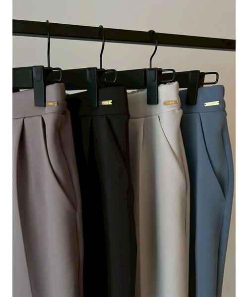 TONAL（トーナル）の「ストレッチスリムテーパードパンツ（その他パンツ・レディース・モカ/ライトグレー/チャコールグレー/ブルー・SMALL/MEDIUM/LARGE）」の6枚目の写真