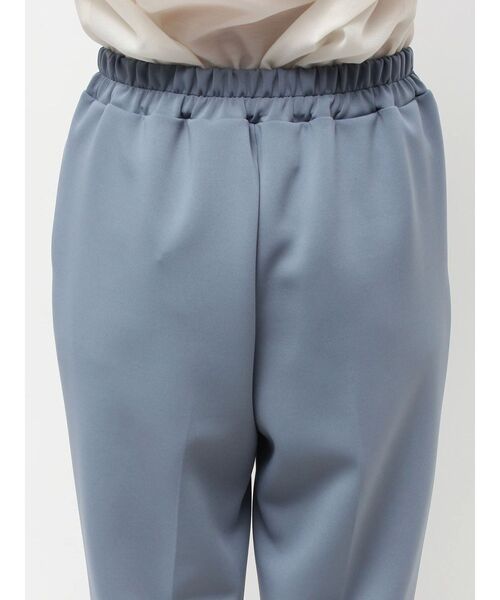 TONAL（トーナル）の「ストレッチスリムテーパードパンツ（その他パンツ・レディース・モカ/ライトグレー/チャコールグレー/ブルー・SMALL/MEDIUM/LARGE）」の11枚目の写真