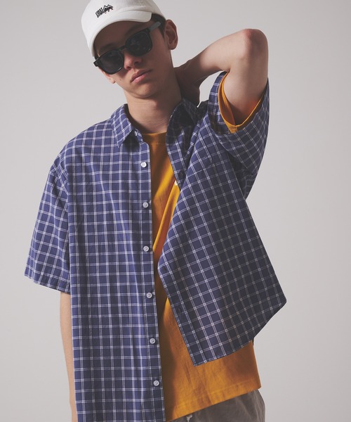 FIRST DOWN（ファーストダウン）の「グラフチェック ショートスリーブ シャツ（シャツ/ブラウス・メンズ・ネイビー系/ブラウン系・M/L/XL）」の2枚目の写真