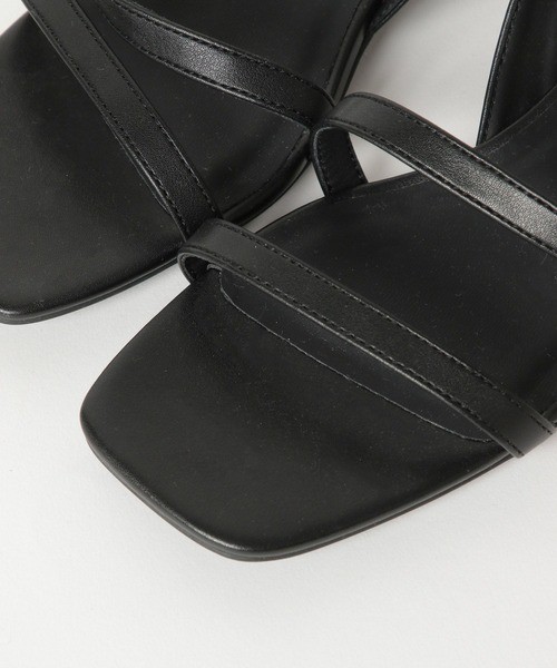 Elura（エルーラ）の「リラックスストラップサンダル/492550（サンダル・レディース・ブラック/ベージュ/ゴールド・MEDIUM/LARGE/SMALL）」の9枚目の写真